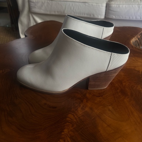 Rachel Comey Mars Mule in White Perforated Leather, Size 8 - Picture 5 of 12